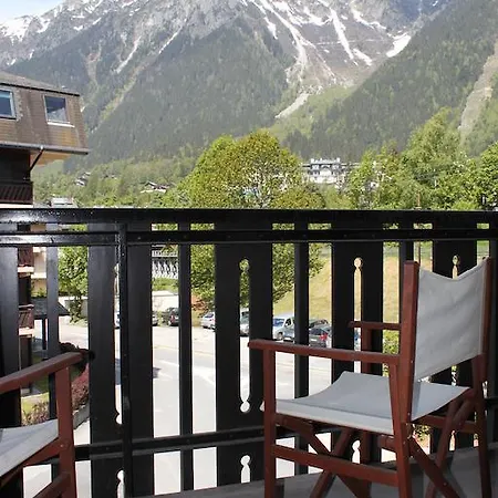 Lyret Centre Mont Blanc Chamonix